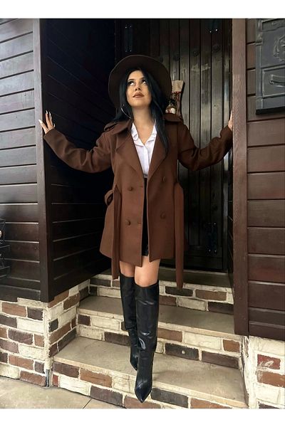 moneta boutique Palton scurt de damă - cu nasturi în față și căptușeală