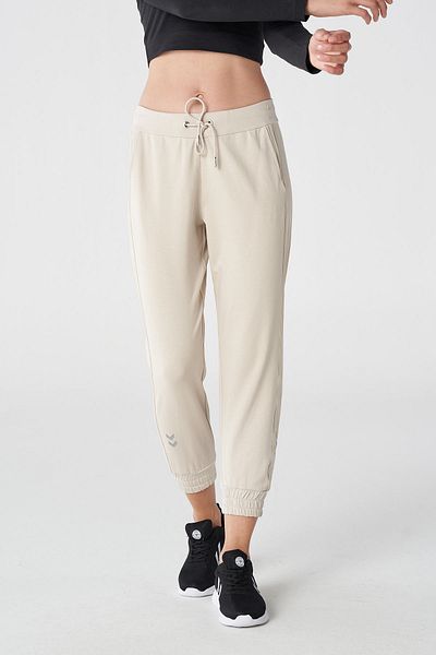 hummel Jodie Sweatpants - تصميم مريح وأنيق