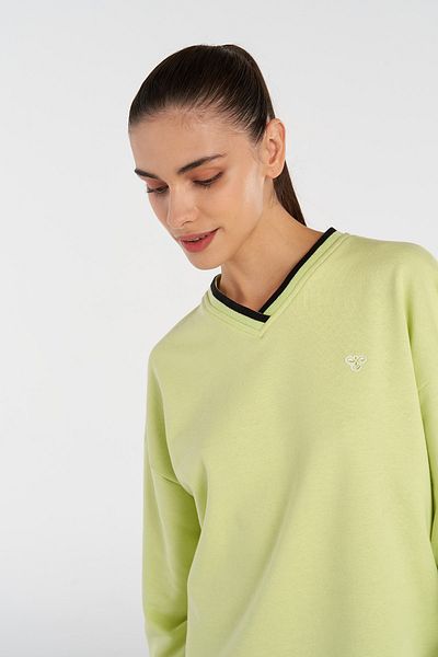 hummel Arıa Sweatshirt - Stylish Design