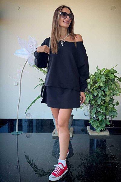 Clothing palette ΣΕΤ ΦΟΥΣΤΑ ΧΑΜΗΛΟΥ ΑΠΟ ΤΟΝ ΩΜΟ