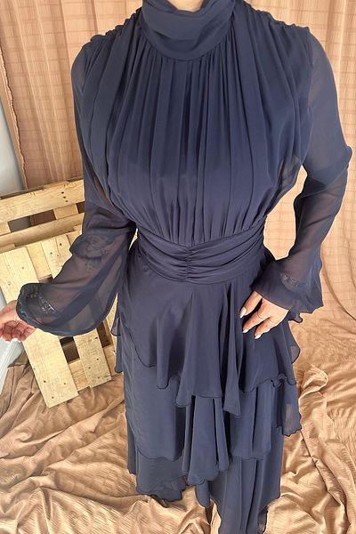 Elbee Fashion Woman Stand Collar Waist Detailed Dress