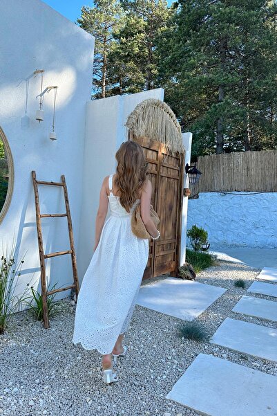 Elbee Fashion Woman Κεντητό Φόρεμα με Εξάρτημα Ζαρτιέρας