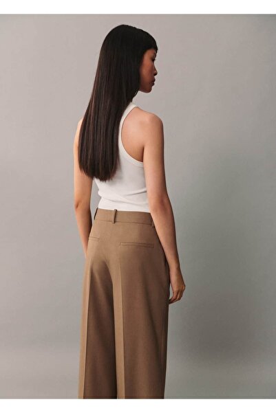 MANGO Woman Krátká halenka s křišťálovým kamenem