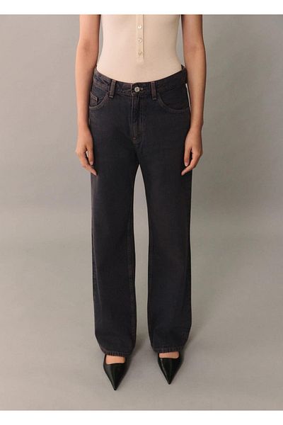 MANGO Woman Miami-Jeans mit geradem Schnitt und mittlerer Taille