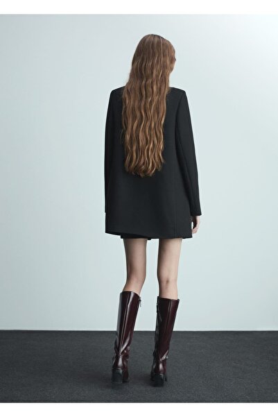 MANGO Woman Plochý kabát s knoflíky