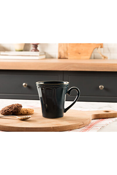 Madame Coco كوب الواقع البنفسجي