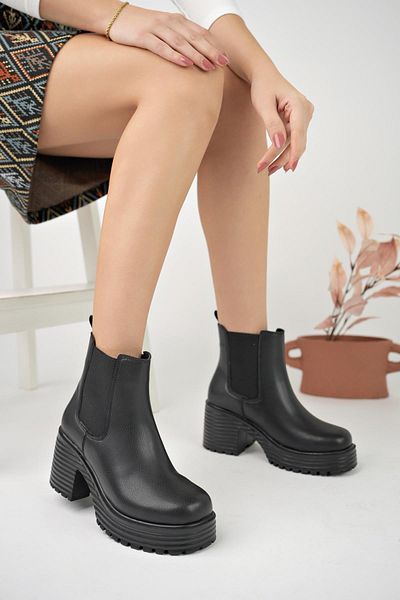 MUGGO Macha Guaranteed Thick Sole Platform Heeled Women's Boots