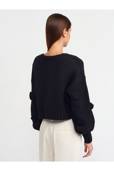 Dilvin 60216 Cardigan negru cu mâneci cu balon brodat tricotaj cu trandafiri - decolteu în V