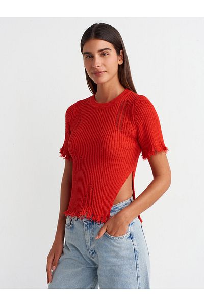 Dilvin 10555 Pulover de tricotaj cu detaliu cu gât crew-roșu