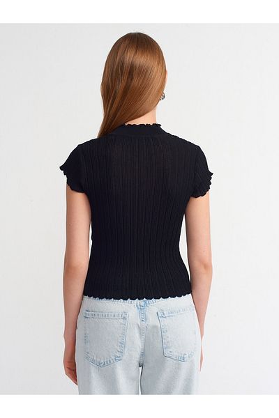Dilvin 10518 Bluză neagră de tricotaj transparentă cu guler vertical