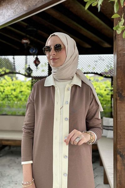 Rabia Şamlı Ζακέτα πλεκτής ριγέ εικόνας σε χρώμα καφέ γάλακτος