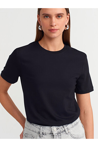 Dilvin 31069 Pamuklu Bisiklet Yaka  T-shirt-Siyah