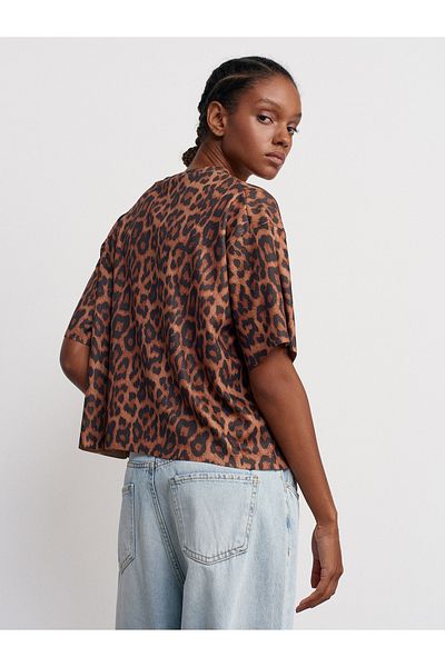 Dilvin 10616 Crew Neck Leopard Printed Knitwear Blouse-Camel