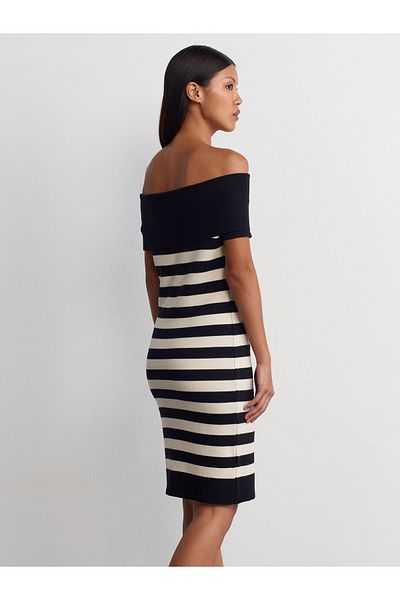Dilvin 90232 Rochie tricotată cu dungi cu guler Bardot negru-crem