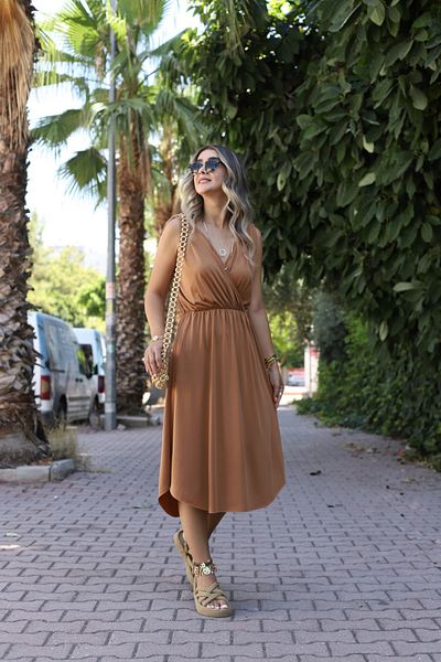 bytugcekaya Φόρεμα Camel Tie με Μεταλλική Λεπτομέρεια