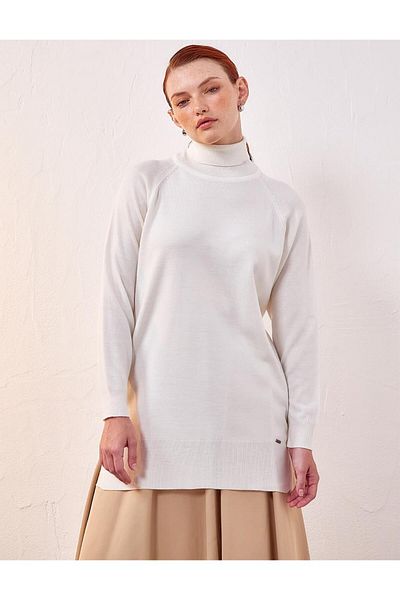 Kayra Ecru Turtleneck Knitwear Blouse