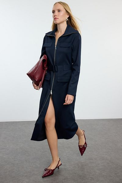 Trendyol Collection Φόρεμα με μπλε ναυτικό φερμουάρ με λεπτομέρεια από ύφασμα Gabardine Midi υφαντό πουκάμισο TWOAW25EL00261