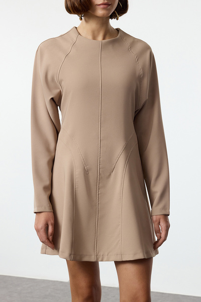 Trendyol Collection Λεπτομερές μίνι υφαντό φόρεμα με ραφές Mink A-line TWOAW25EL00124