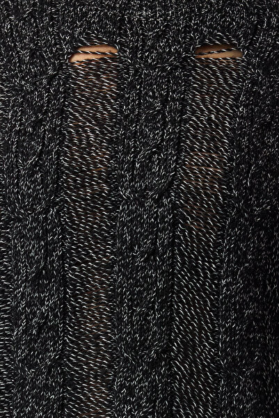 Trendyol Collection Sweter z dzianiny z wzorem Hair Knit w kolorze czarnym - bawełna Twoaw25kz00214