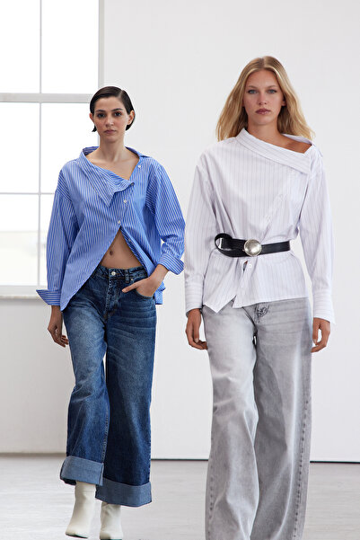 Trendyol Collection Limitált kiadás - Kék galléros csíkos szőtt ing TWOAW25GO00065