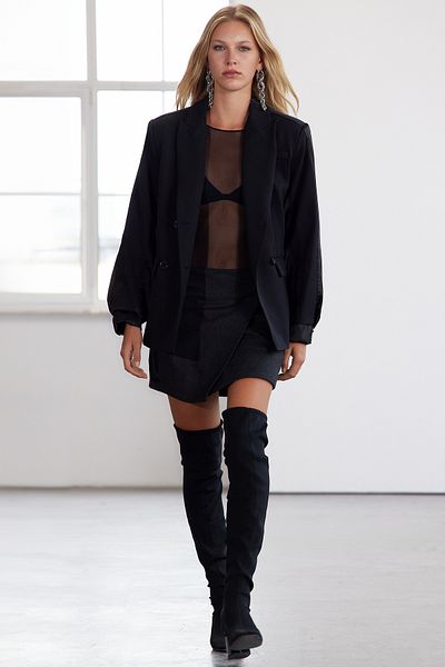 Trendyol Collection Saténová tkaná černá bunda - limitovaná edice TWOAW25BC00019