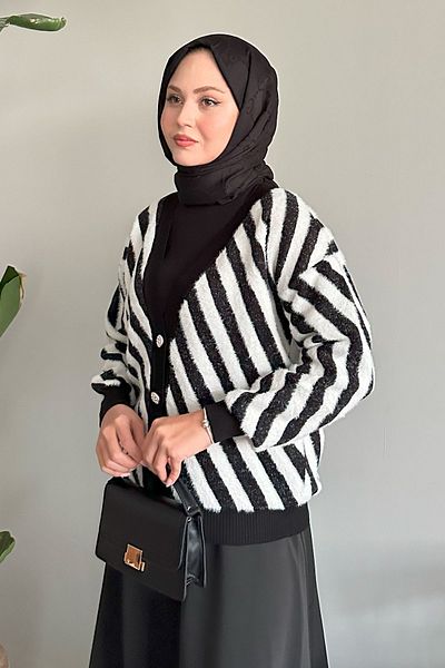 InStyle Cardigan negru din tricotaje - Detaliu dungi cu pene