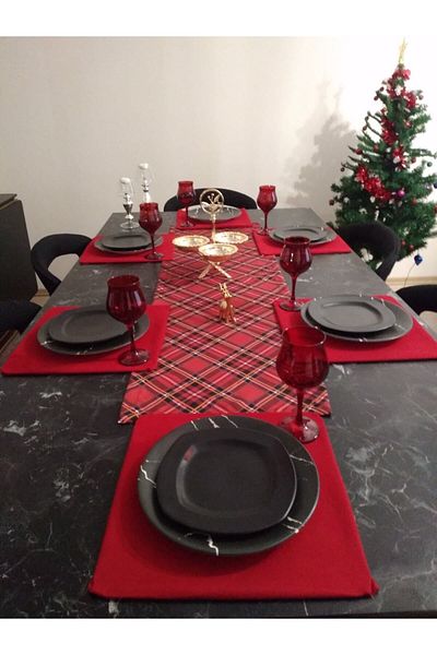 Ayşemce New Year's Placemat Set 6 Red Square Plates 1 Plaid Patterned Runner