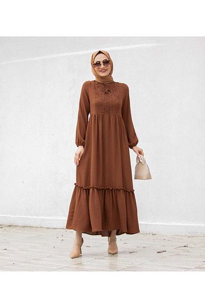 butik hira Κομψό φόρεμα με δαντέλα