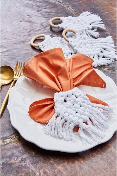 Arma House 4-Piece White Hand Embroidered Macrame Napkin Ring