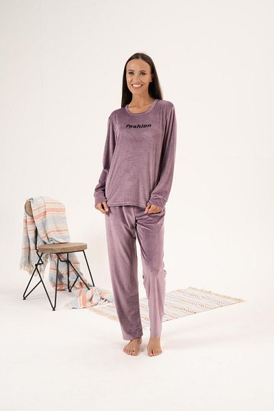 Estiva Women's Winter Velvet Fashion Pajama Set