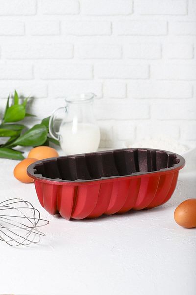 BKC HOME Concept Red Baton Cast Cake Mold