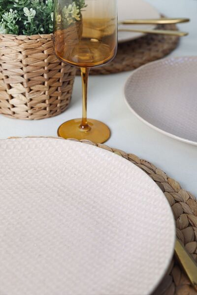 Keramika 27 Cm Cream Colored Serving Plate with 6 Reliefs - Q32