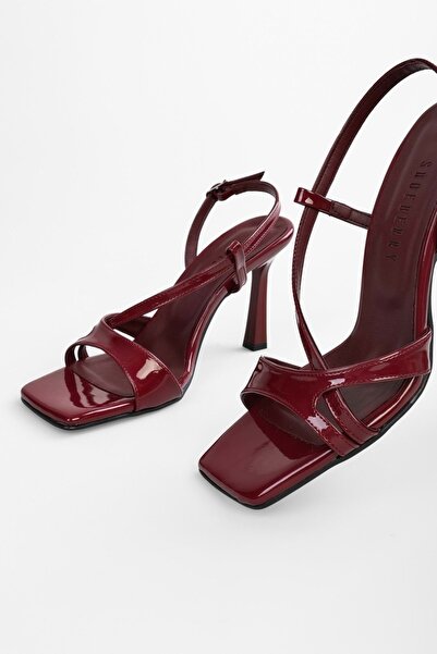 Shoeberry Бордови червени лачени дамски обувки Shelby с ток