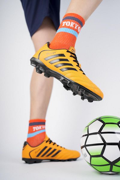 MUGGO Vidal Unisex Guaranteed Crampon Astroturf Football Shoes