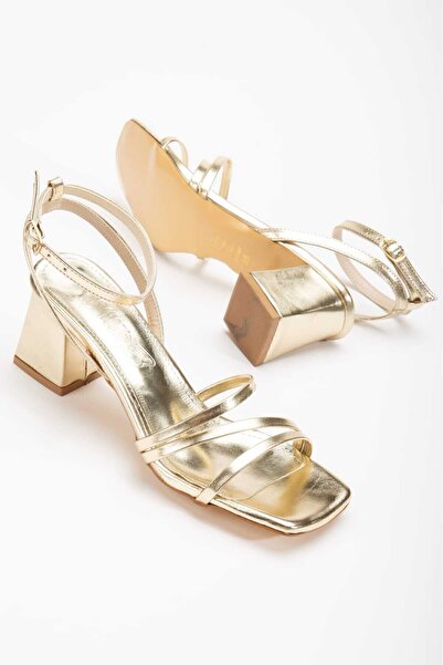 Fintas Topuklu Bantlı Kadın Sandalet