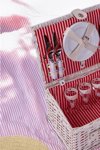 Perotti Picno Italy - 4-Person Wicker Red Picnic Basket, Portable Accessory Basket and Lined Strip