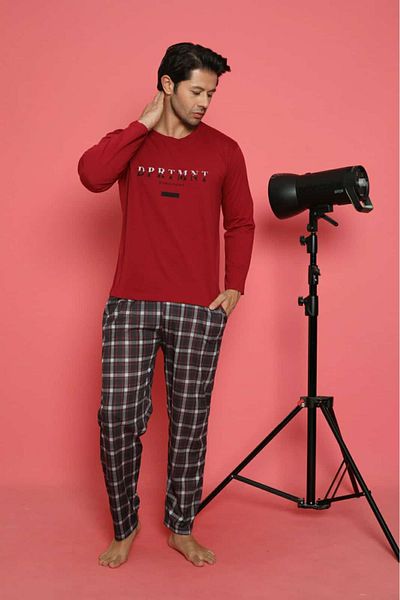 Temporium Men's Knitted Pajama Set - Pockets, Long Sleeves and Printed