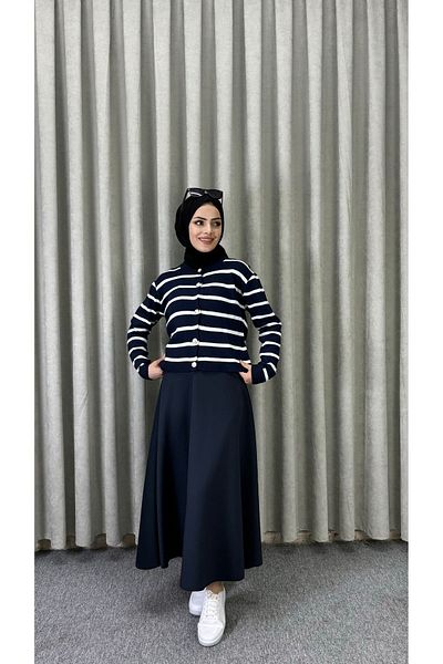 modasusev Ριγέ Πλεκτά Ζακέτα Hijab - Λεπτομέρεια με κουμπί