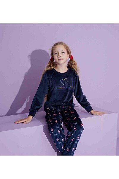 Tarık Girls' and Children's Swan Patterned Long Sleeve French Velvet Fabric Winter Warm Pajamas Set