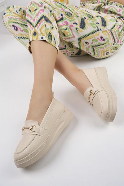 MUGGO Santa Guaranteed Women's Loafer Oval Toe Thick Sole Buckle Casual Loafers