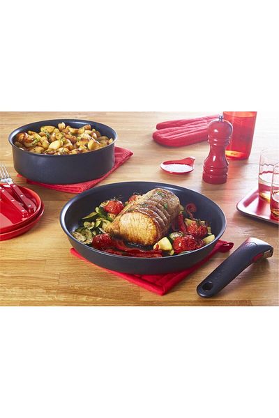 TEFAL Titanium Ingenio Mix 6X Induction Based Pot - 18 cm Size: 18