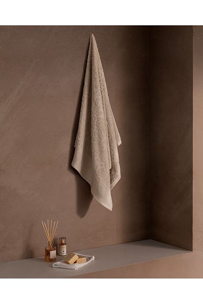 Madame Coco Amour Bath Towel