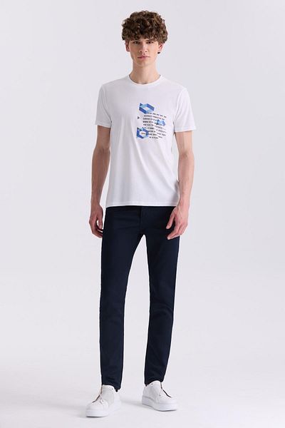 Jakamen Λευκό Slim Fit T-shirt με Στρογγυλή Λαιμόκολα