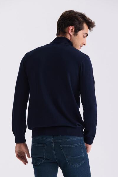 Jakamen Πλεκτό πουλόβερ με λεπτή εφαρμογή σε μπλε ναυτικό χρώμα