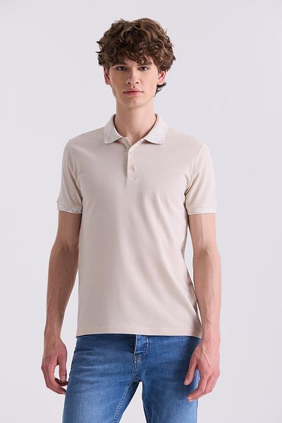 Jakamen Μπεζ Slim Fit εμπριμέ μπλουζάκι με γιακά πόλο