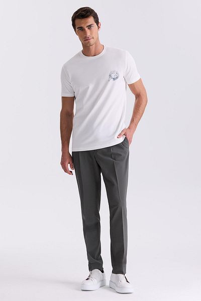 Jakamen T-Shirt Εκρού Slim Fit Κυκλοτρύπης