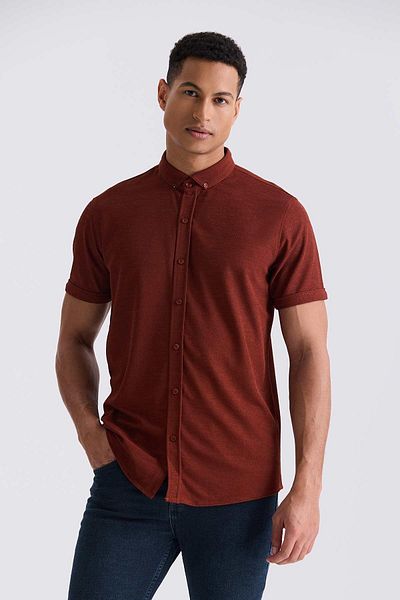Jakamen Μπλουζάκι με κουμπιά με γιακά με κανέλα Slim Fit