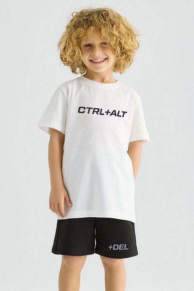 zepkids Crew Neck Short Sleeve Text Printed Pocket Detailed White Color Boy's Shorts Suit