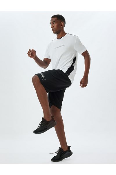 Koton Αθλητικό μπλουζάκι Colorblock V-Neck - Εκτύπωση συνθήματος, κοντό μανίκι