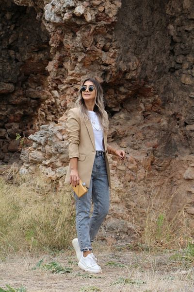 bytugcekaya Blazer cu efect de lână de nisip